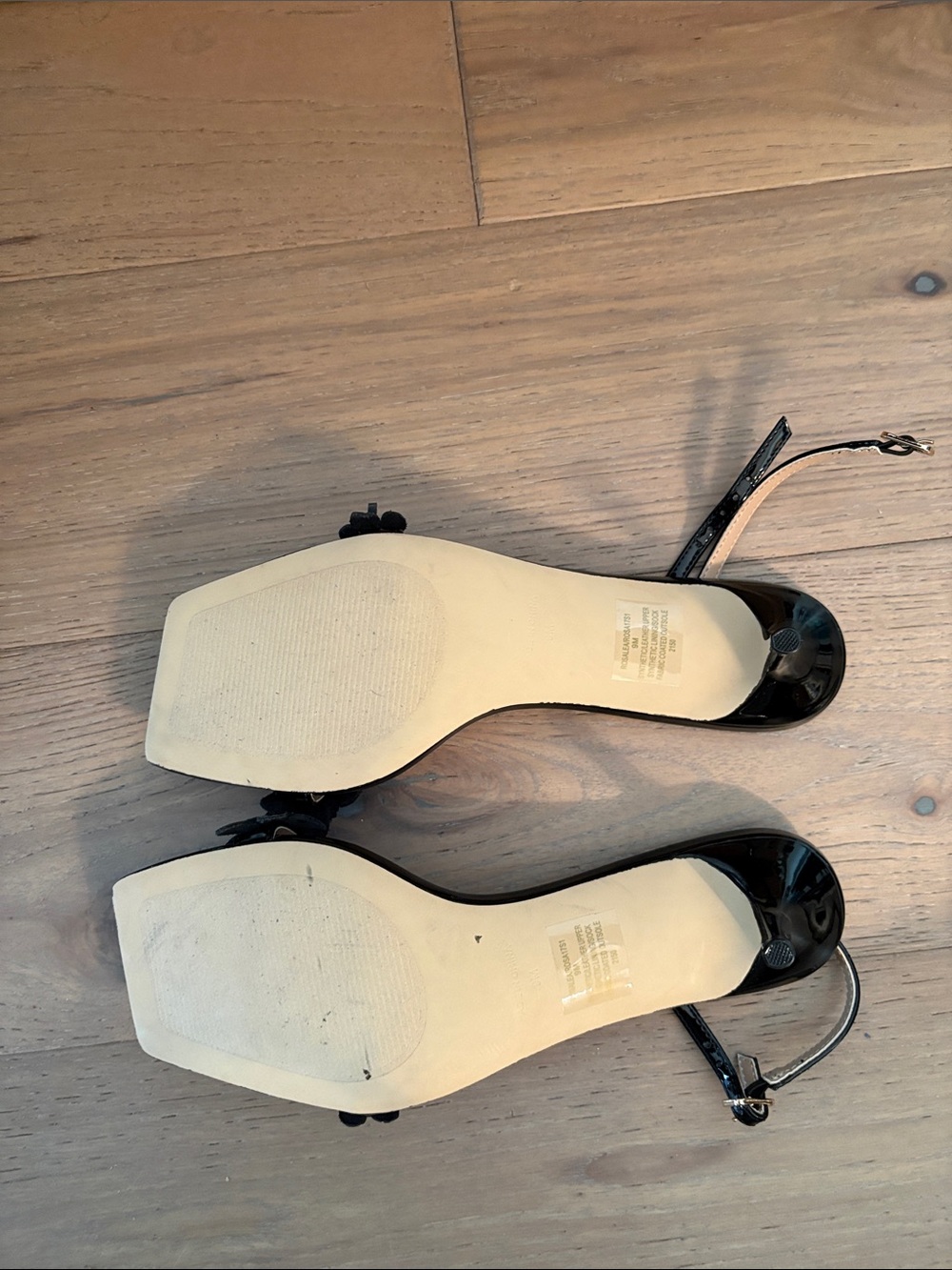 Steve Madden Black Patent Floral Slingback Sandals with Square Toe - Picture 3 of 4